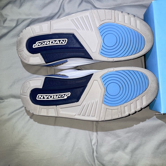 Air Jordan 3 Retro ‘UNC’ - Picture 6 of 8